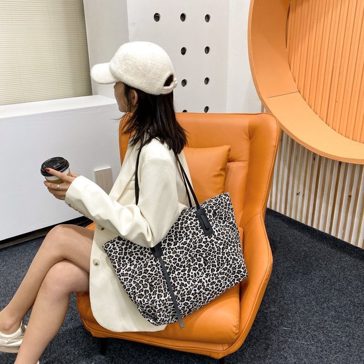 ( 2PC 1KG ) GTBI998881132  New Arrival 2023 !!!  Tas Selempang  Tas Wanita Import  Premium Terbaru