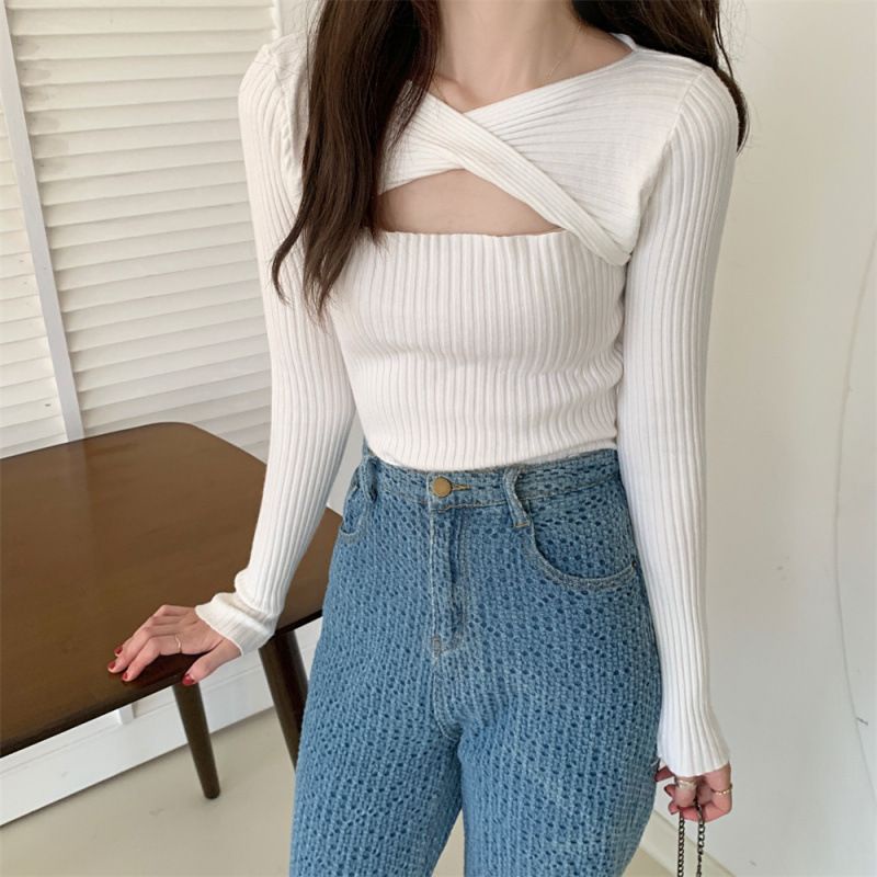 Cut Out Long Sleeve Knitwear Abigail/Cut Out Knit Top  Lengan Panjang Fashion Korean Crop Long Sleeve Knit Top Atasan Crop Atasan Korean Style Wanita