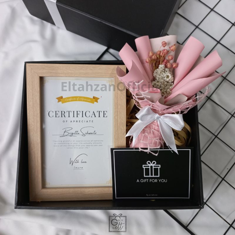 GIFT BOX PREMIUM HAMPERS GRADUATION HAMPERS WISUDA BIRTHDAY ULANG TAHUN HAMPERS COWOK CEWEK