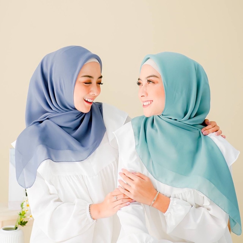 Jilbab Segi Empat Bella Square Polos Sr214