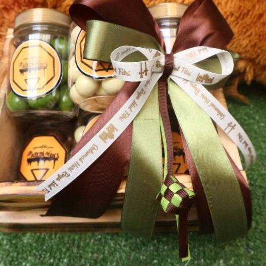 

Limited⭐️HAMPERS COKLAT IDUL FITRI | HAMPERS LEBARAN | Parsel Lebaran | Parcel Coklat