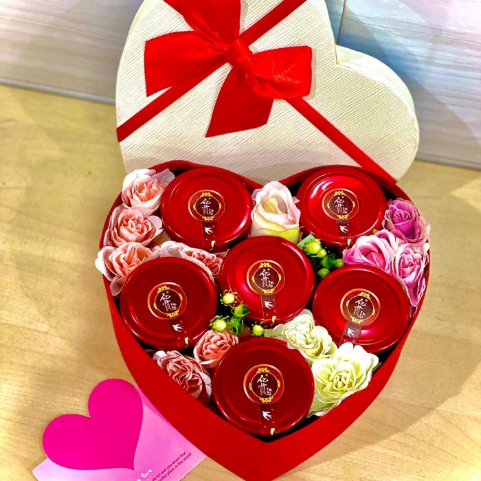 

⭐BISA COD⭐ Essence Birdnest Valentine gift box Hampers Valentine Mix Varian