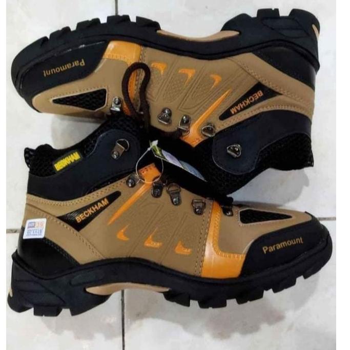 MURAH sepatu gunung beckham