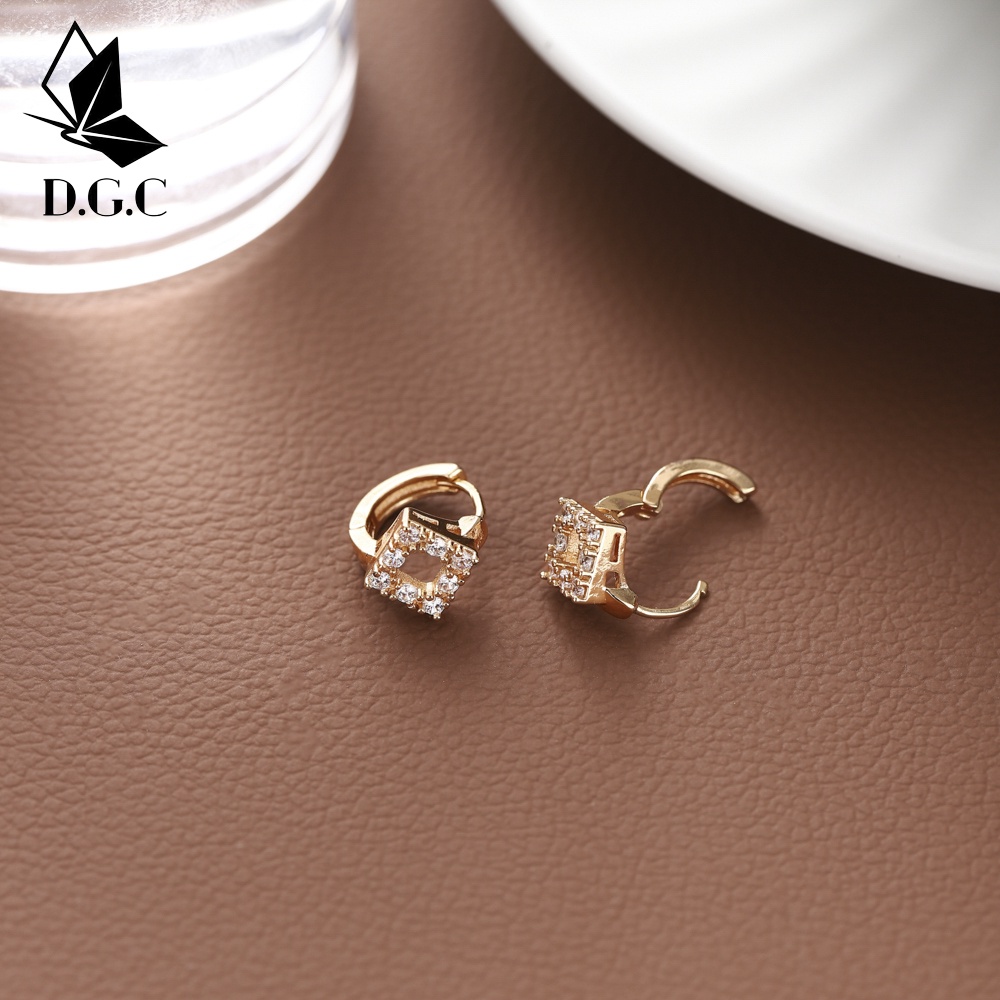 D.G.C✨Anting Tusuk Titanium Wanita Anti Karat Terbaru 2023 Korea Anting Emas Berlian Anti Luntur Aksesoris Hijab Perhiasan Anting Dewasa Murah D593