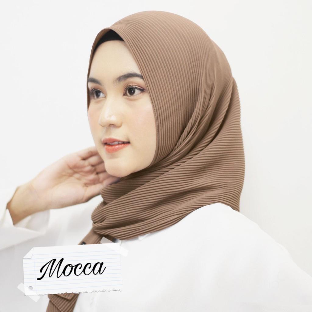 HIJAB BELLA SQUARE SEGIEMPAT / JILBAB BELLA SQUARE MURAH /PASHMINA PLISKET MERCY.