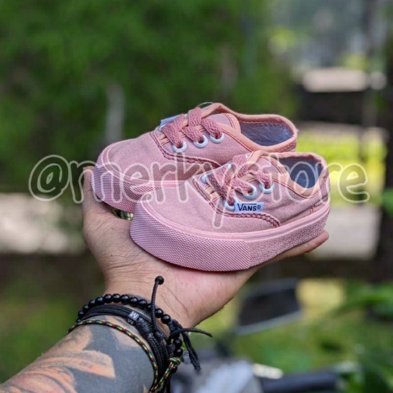 SEPATU ANAK VANS AUTENTIC PUTIH DAN PEACH CASUAL TALI MURAH