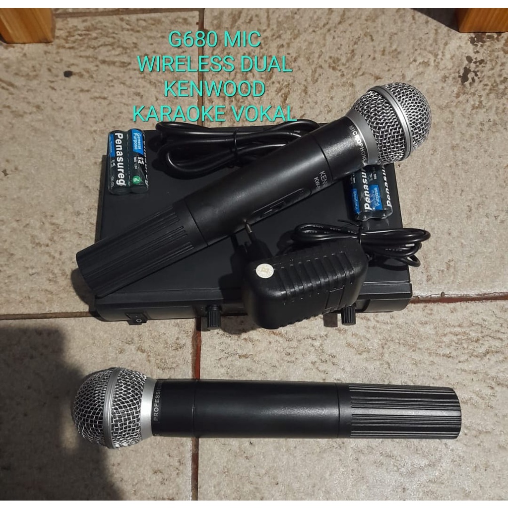 G680 KENWOOD MIC WIRELESS UHF VOCAL SET MICROPHONE DUAL MIK WIRELES SEPASANG MIKROPON SOUNDBEST KARAOKE VOCAL ARTIS PROFESIONAL PRO SOUND BEST SISTEM AUDIO PANGGUNG LEGENDARY DYNAMIC PENGERAS SUARA HIFI SENSITIF MC PIDATO SEMINAR CERAMAH ACARA DJ MUSIK MU