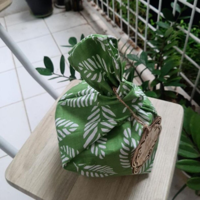 

Tas Idul Fitri Hampers Furoshiki Knot Bag - White Pentagon 083