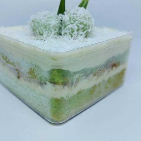 

❇ KLEPON Dessert Box (menggunakan daun suji + daun pandan asli) ◙