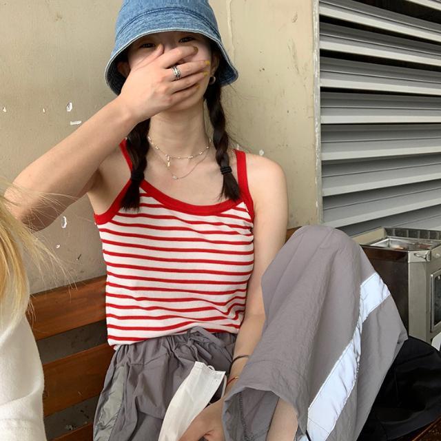 Red Rompi kecil bergaris ramping dengan tali gaun musim panas wanita desain rasa ceruk 2022 Versi Korea dari atasan tanpa lengan Prancis baru