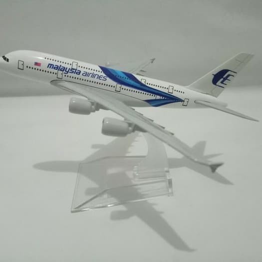 PROMO PESAWAT DIECAST/MINIATUR BESI MALAYSIA AIRLINES TERLARIS