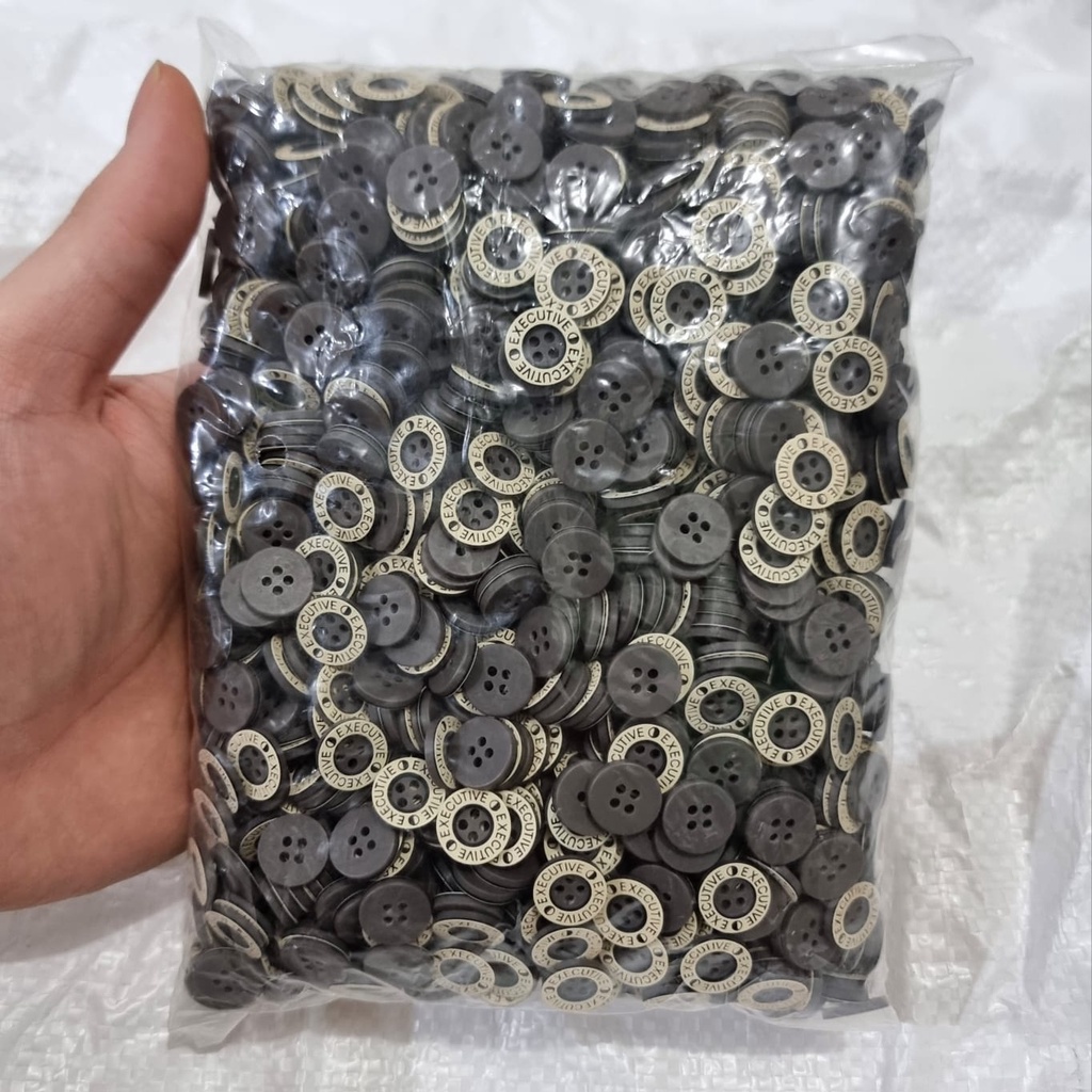 Kancing Baju/Hem/Kemeja Executive Krem Abu 13mm/1,3cm/20L @10 gros