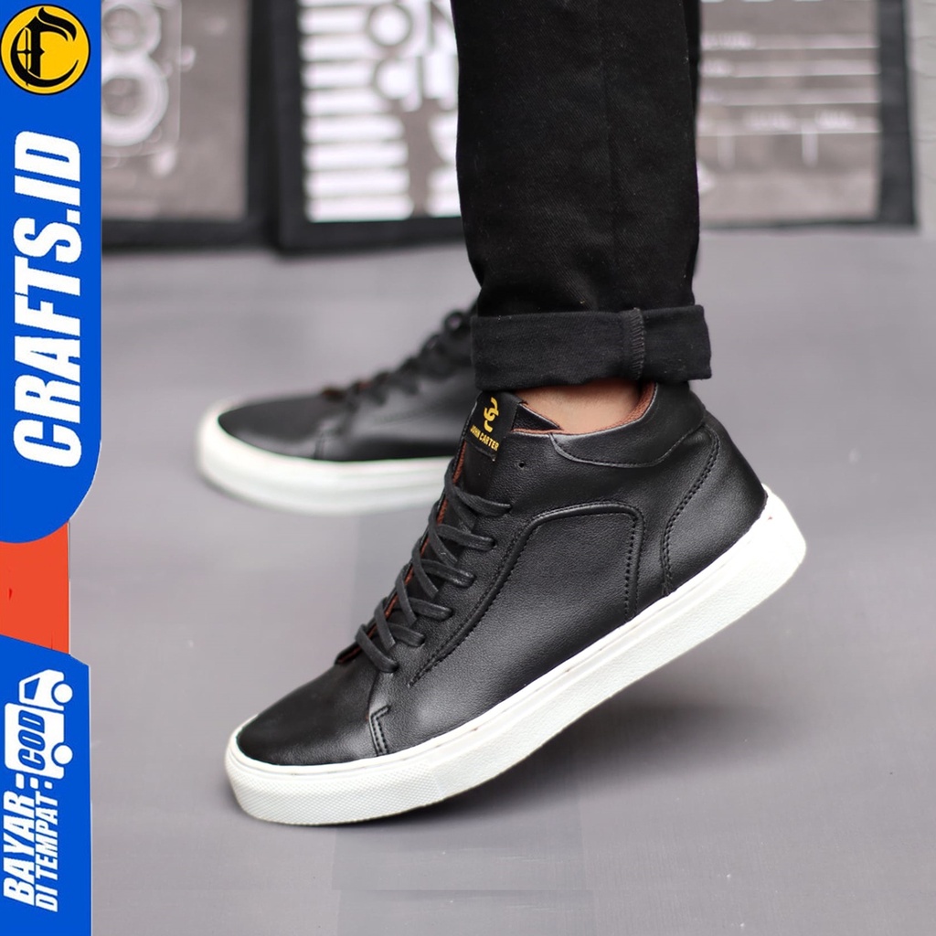 Sepatu Sneakers Pria Casual Hitam Tali Crafts Ibom