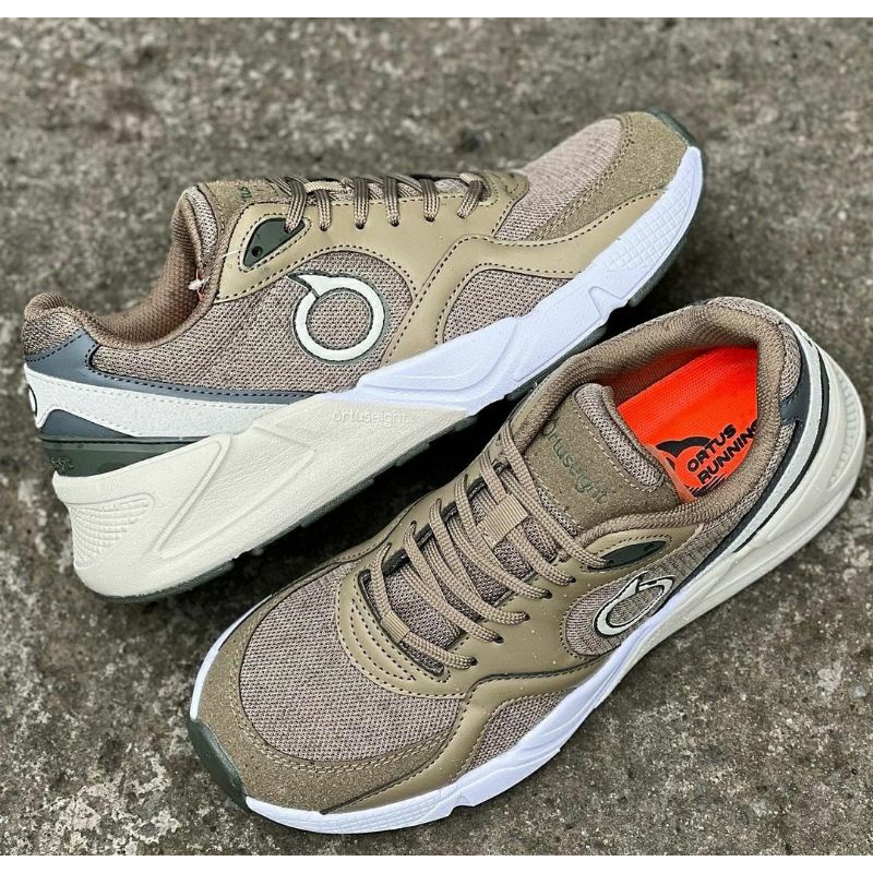 SEPATU RUNNING SNEAKERS ORTUSEIGHT RELIANCE