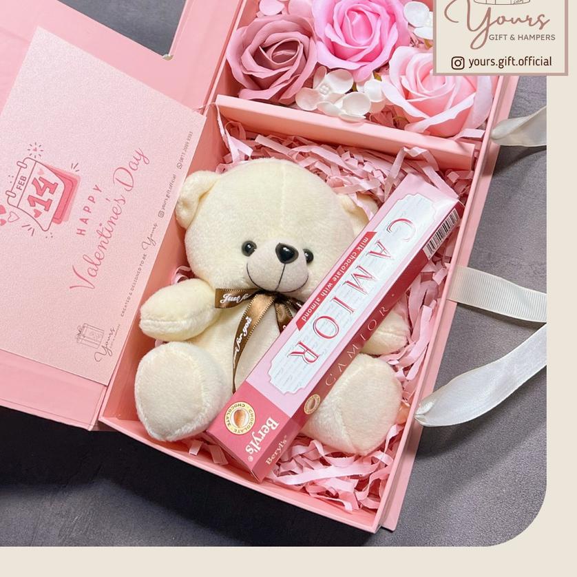 

✲ hadiah coklat valentine hampers kado gift coklat valentine wisuda ♠
