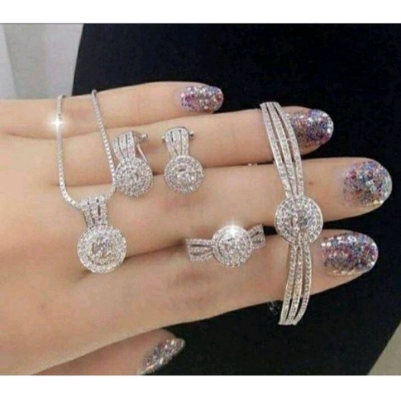 set perhiasan titanium diamon silver