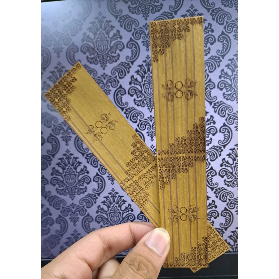 

Dahayu "Penanda Halaman Kayu