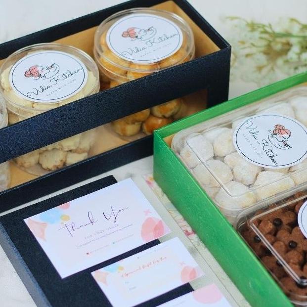 

[Termurah] Hamper Parcel Kue Kering Lebaran Idul Fitri 3 Cookies Istanasembakoo