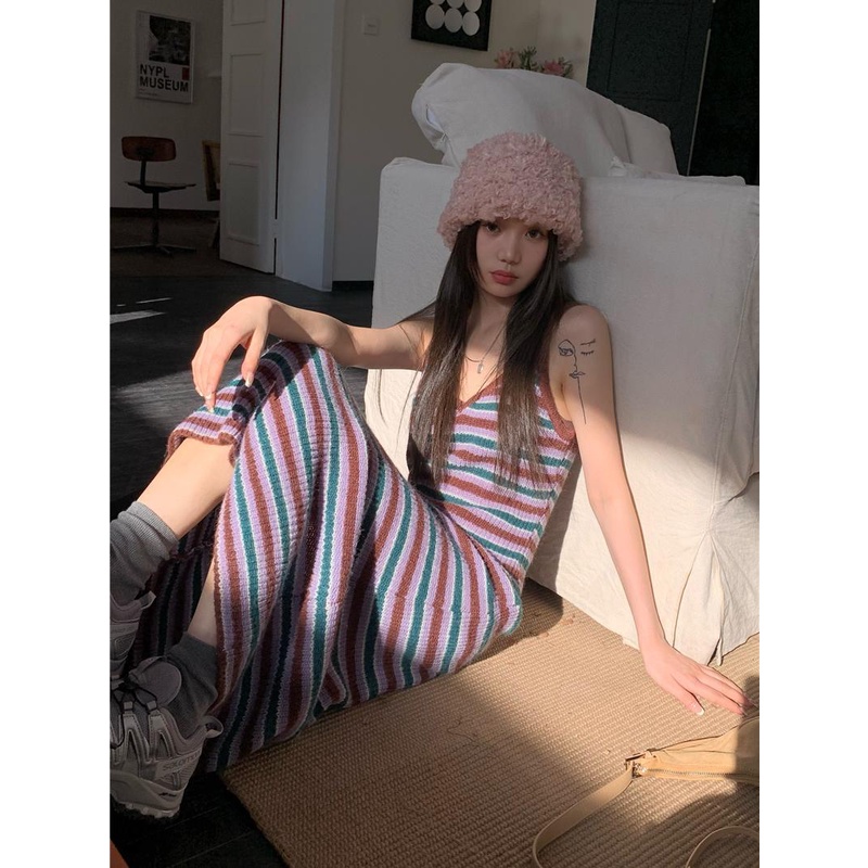 Red kumikumi design sense V-neck striped suspender skirt retro knit dress long skirt female autumn and winter temperamen skirt