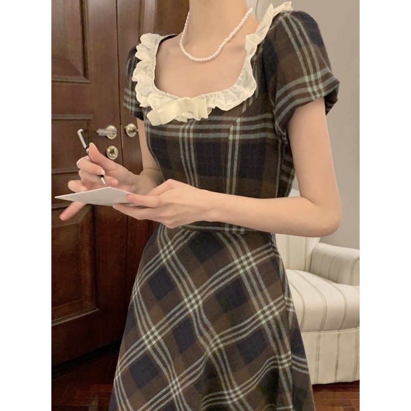 Red Kumikumi retro temperamen kotak-kotak gaun wanita musim panas busur renda jahitan rok pinggang mid-length