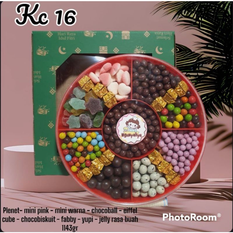 

Hampers Cokelat Mix Yupi berat 1.143 gram