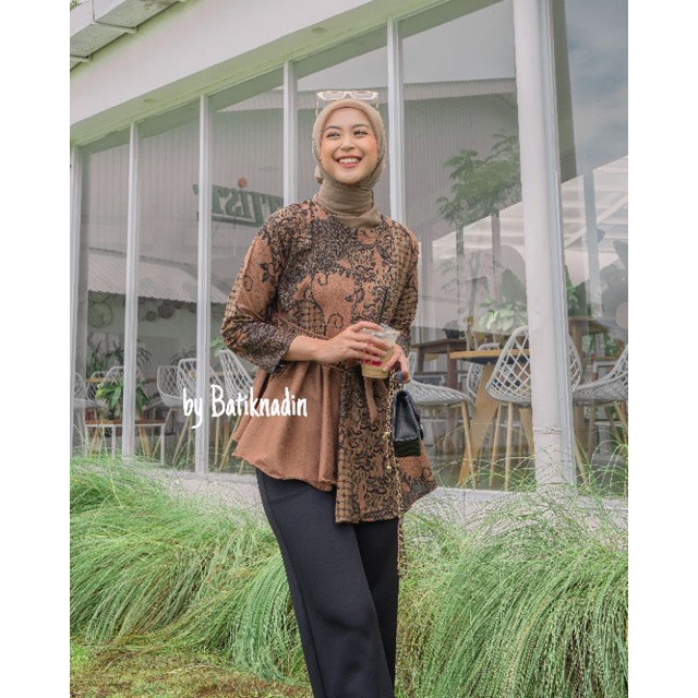 Baju Batik Wanita Kerja Modern Blouse Reisya Kekinian.