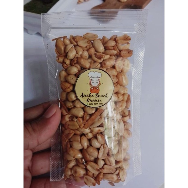 

Cemilan kacang bawang goreng 75gram