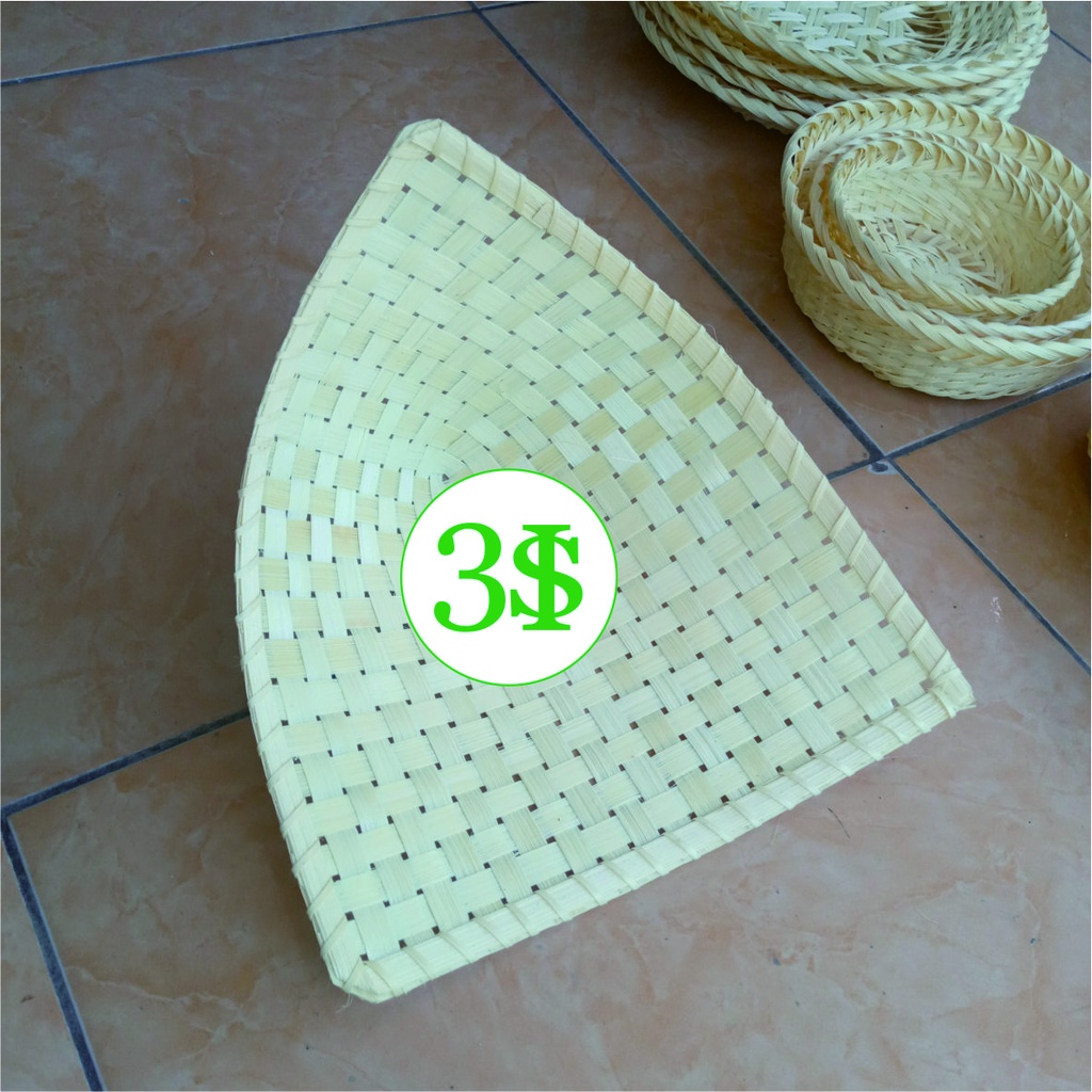 pincuk makanan dari bambu