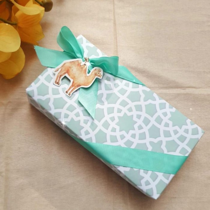 

KERTAS KADO LEBARAN / WRAPING PAPER HIJAU SOFT