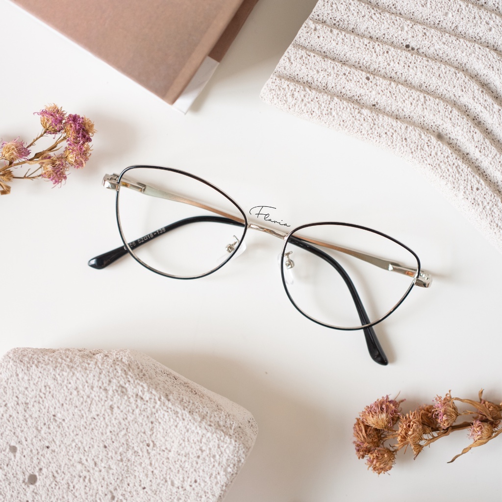 Flavia Eyewear - Kacamata Lily Titanium (custom minus, photochromic, blueray, bluechromic dan photobrown)