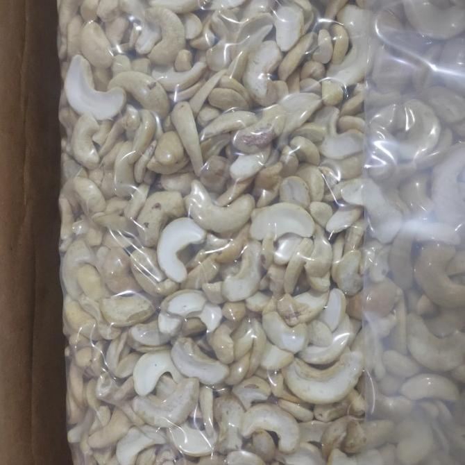 

1000gr Kacang Mede Belah 2 Sulawesi - Mentah