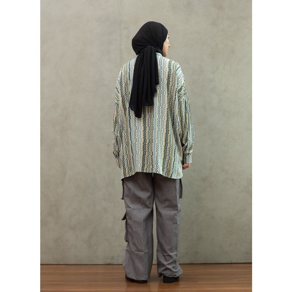 Ixora Zeta Oversized Shirt - Kemeja Wanita Oversized Lengan Panjang