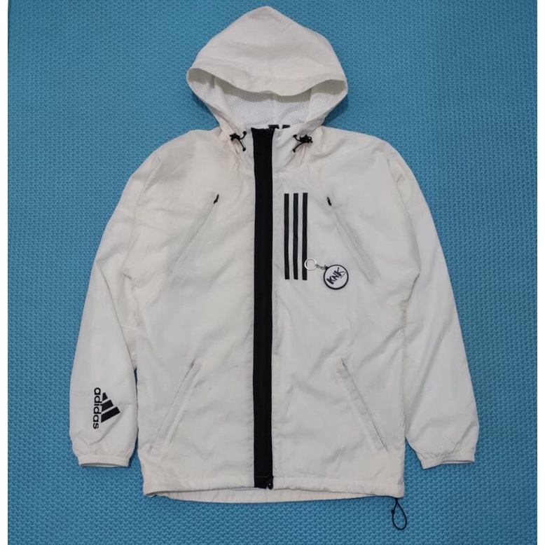 jaket gorpcore adidas