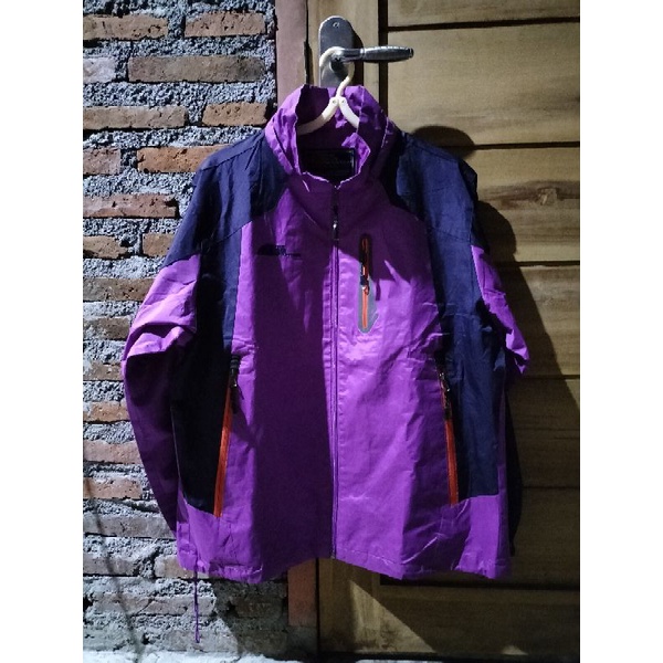 Jaket THE PLUS MOUNTAIN