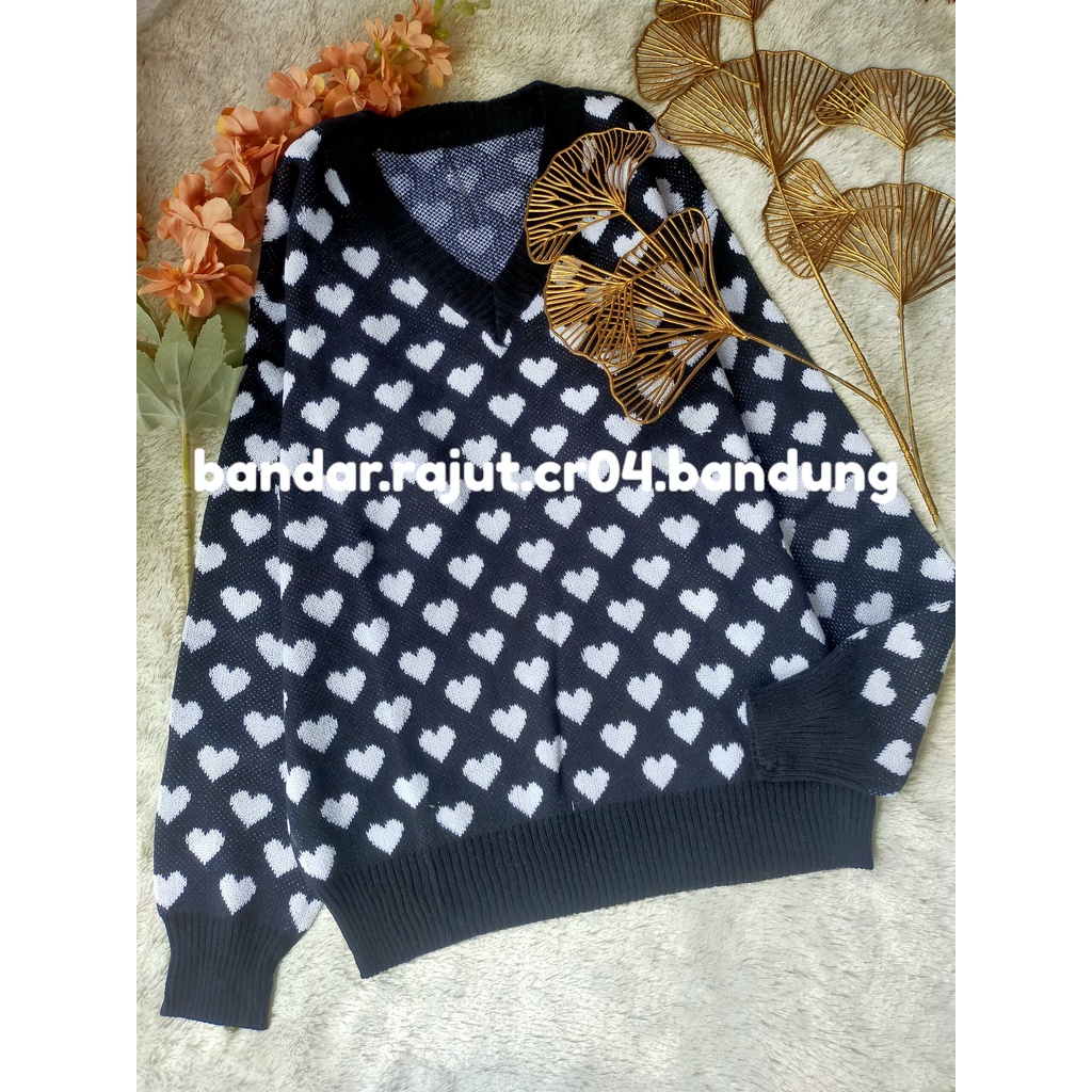 SWEATER LELI MOTIF LOVE BRANDED 7 GATE