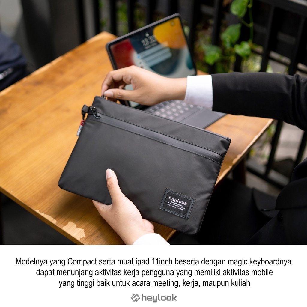 Clutch Bag Pouch Travel Handbag Pria Wanita Pouch Bag Organizer Tas Genggam Waterproof – HITAM