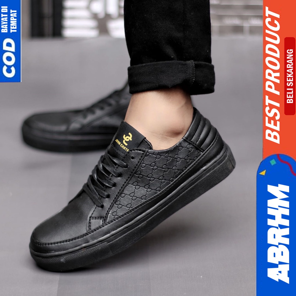 Sepatu Pria Sneakers Hitam Polos Kerja Sekolah Kuliah Abrhm Jhon Low