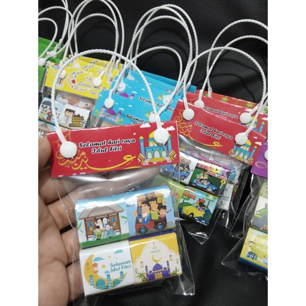 

PAKET COKLAT LEBARAN ISI 4