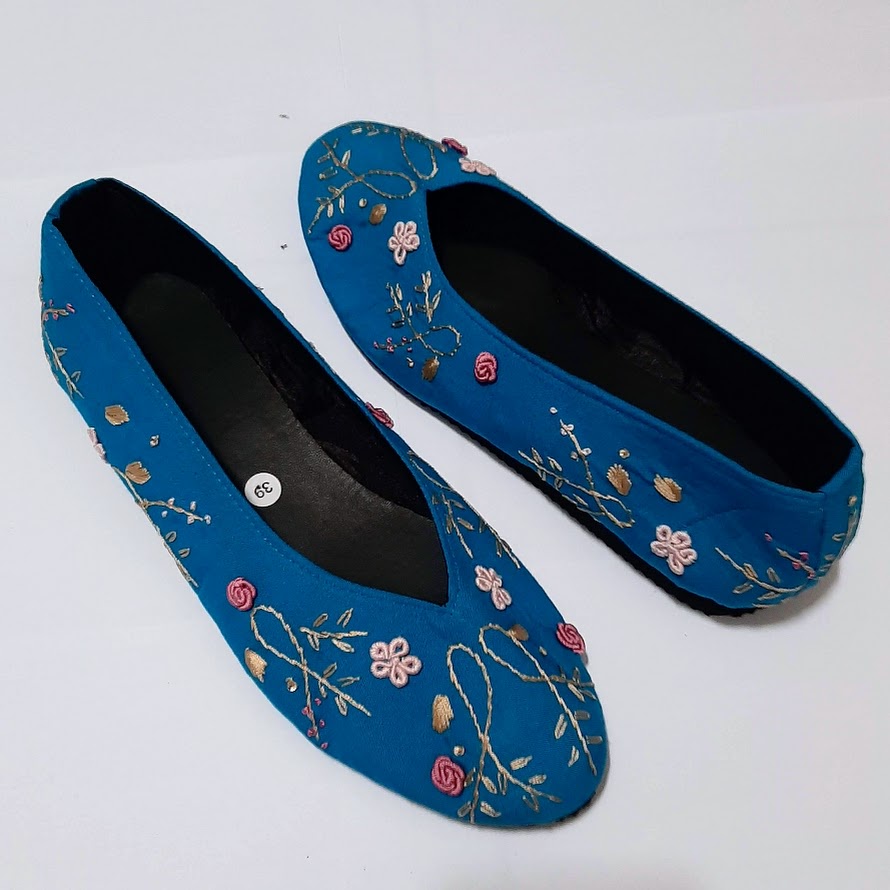 etnik fashion sepatu wanita flat slip on sulam biru cerah