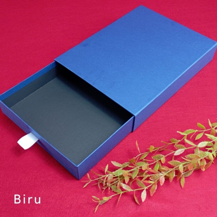 

⭐BISA COD⭐ Hardbox Ukuran 32 cm x 24 cm x 5 cm - Biru
