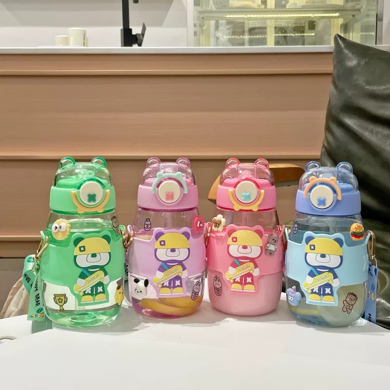 Botol minum anak happy bear 600ML BPA FREE/ Botol Air Minum anak sedotan animal series botol anak lucu botol hits free stiker 2d dan 3d dan tali panjang Bebas BPA