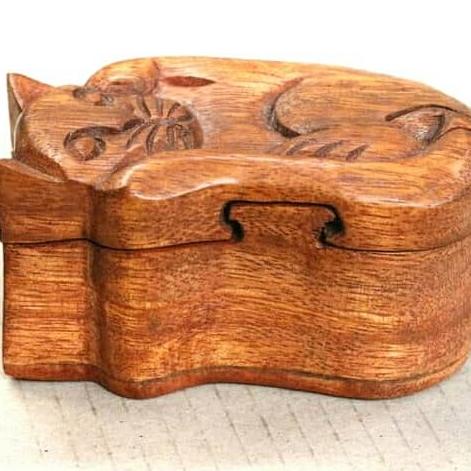 

Kotak/Box Perhiasan Kucing Tidur khas Bali