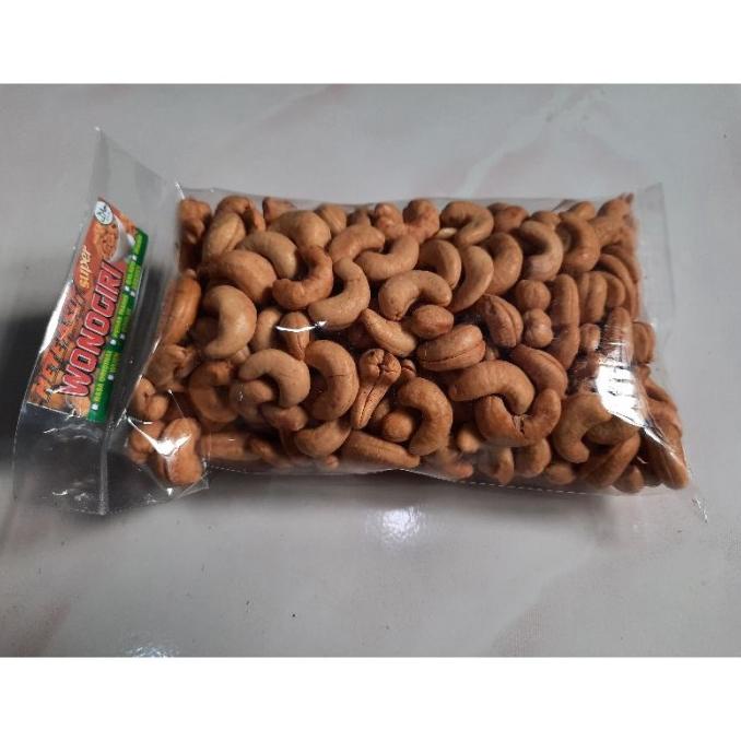 

KACANG MEDE UP| (MURAH) 1 KG KACANG METE MEDE BESAR MENTAH DAN GORENG MATANG EL09I09A82L