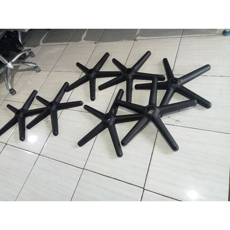 kaki kursi kantor tanpa roda