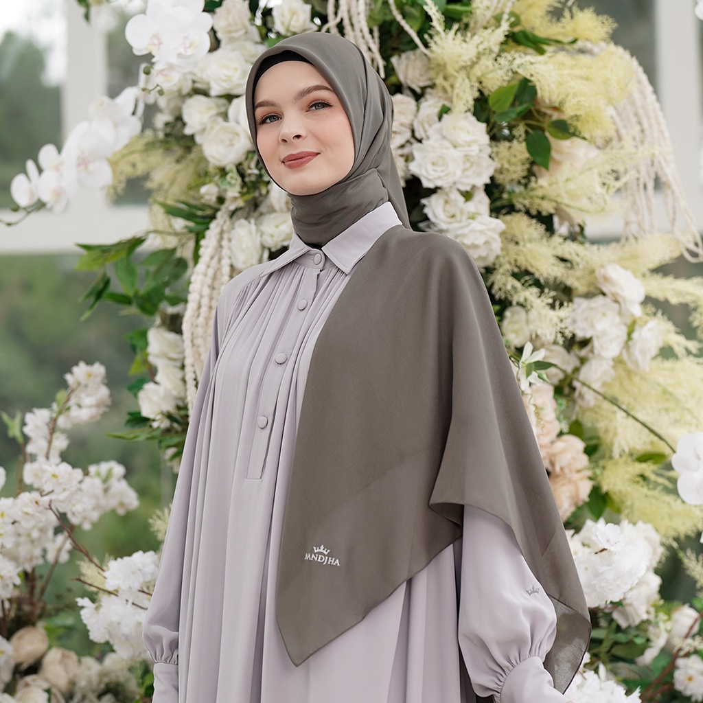 MANDJHA Essential Stone Grey 07 Scarf By IVAN GUNAWAN - Jilbab Hijab Segi Empat Polos ORIGINAL MANDJ