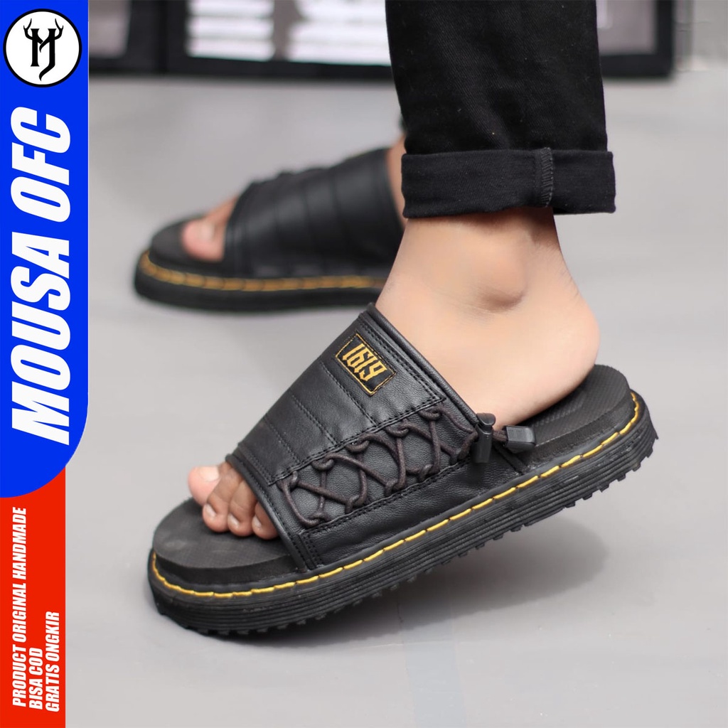 Sandal Docmart Pria Slide Sendal Casual Distro New Trendy Hitam Original Mousa Santos