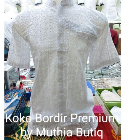Baju Koko Putih Lengan Pendek, Bahan Katun Bordir by Muthia Butiq ( MB ).