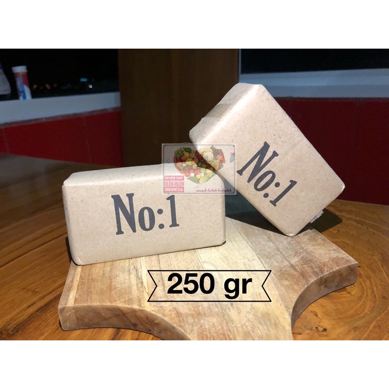

Terasi Premium Tuban/Trasi Tuban Super UD.HARUN/Terasi Udang No.1 TERBAIK kemasan 250gr (1pcs)
