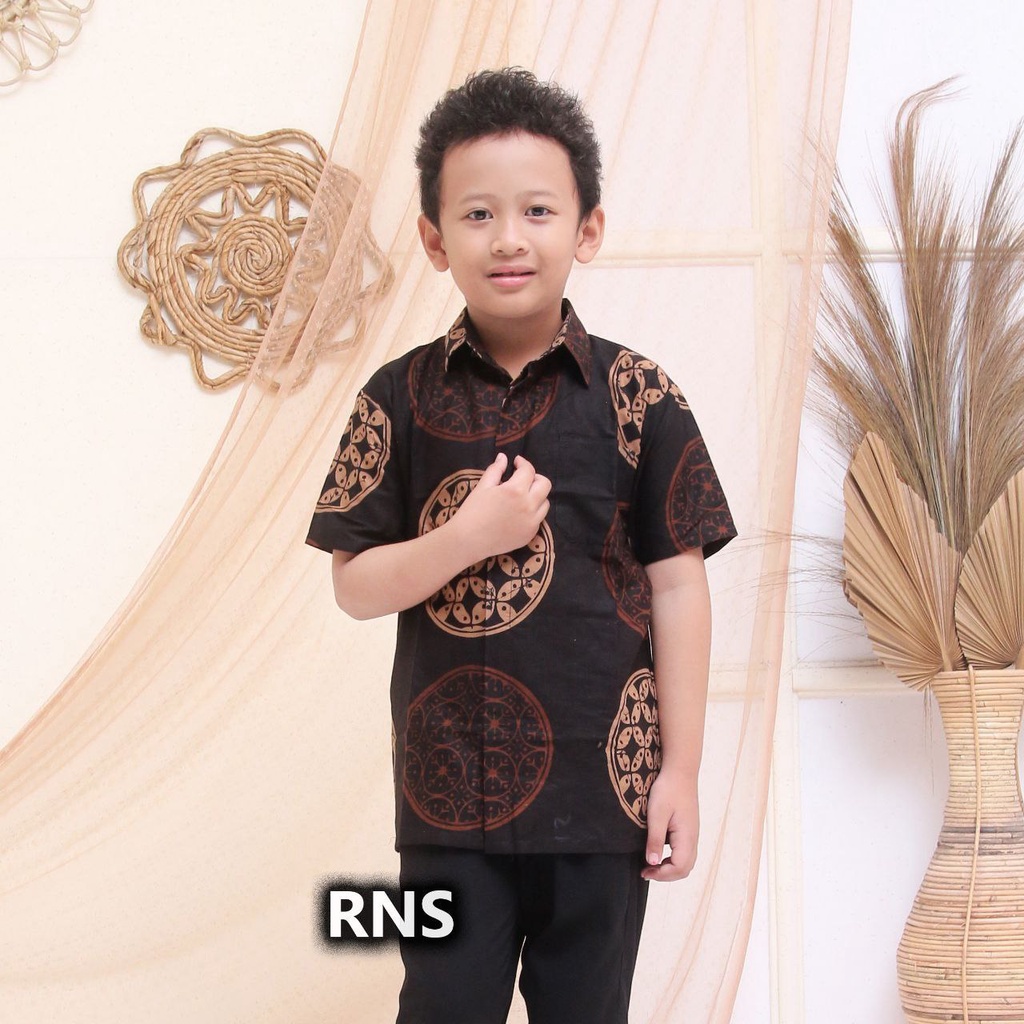 Baju batik Couple Keluarga Ayah Ibu Anak Pasangan Suami Istri Atasan Wanita Pria Dan Anak Anak Sania Ruflle Ori Ndoro Jowi Modern Family Lebaran Terbaru 2023