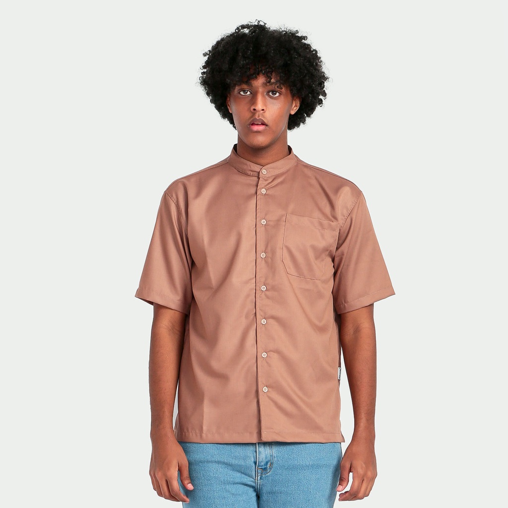 Predecessors Taf  Kemeja Pria Basic Polos Lengan Pendek Kerah Sanghai Chashirt#3 Brown